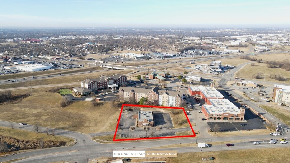 More Photos Of 333 W Albany St, Broken Arrow Restaurant For Sale