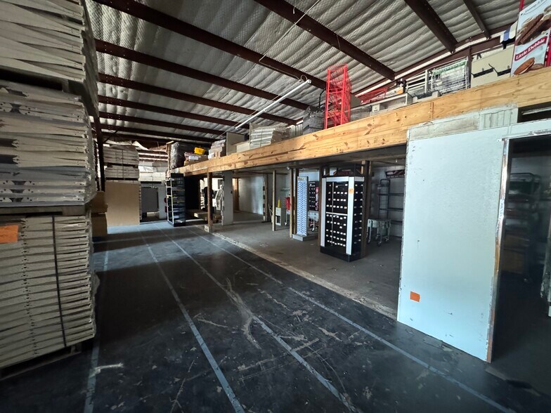 More Photos Of 7823 Highway 155, Coffee City Freestanding For Sale