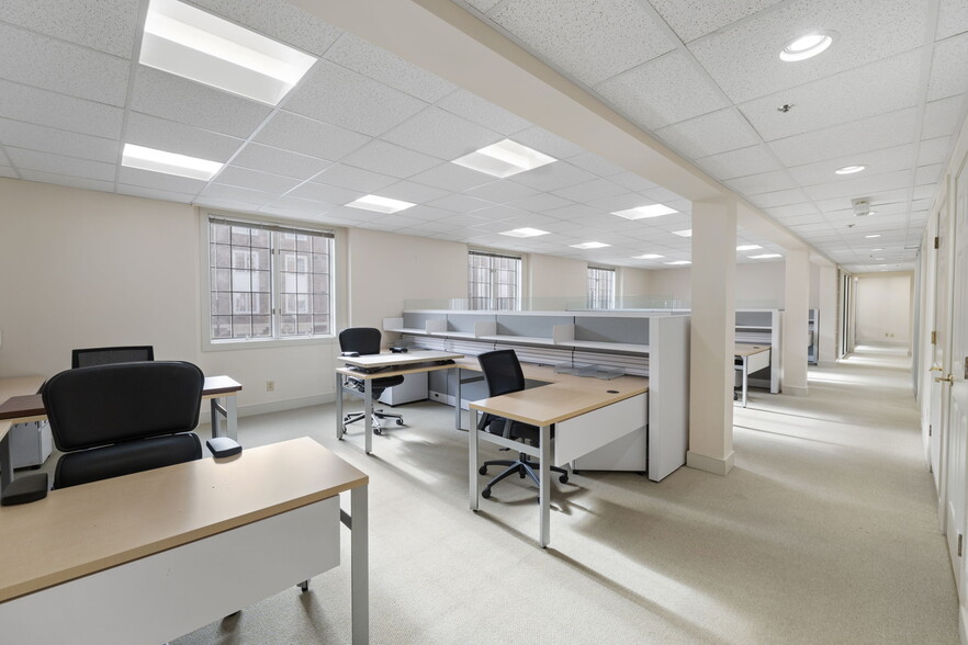 More Photos Of 202-258 E High St, Charlottesville Office For Sale