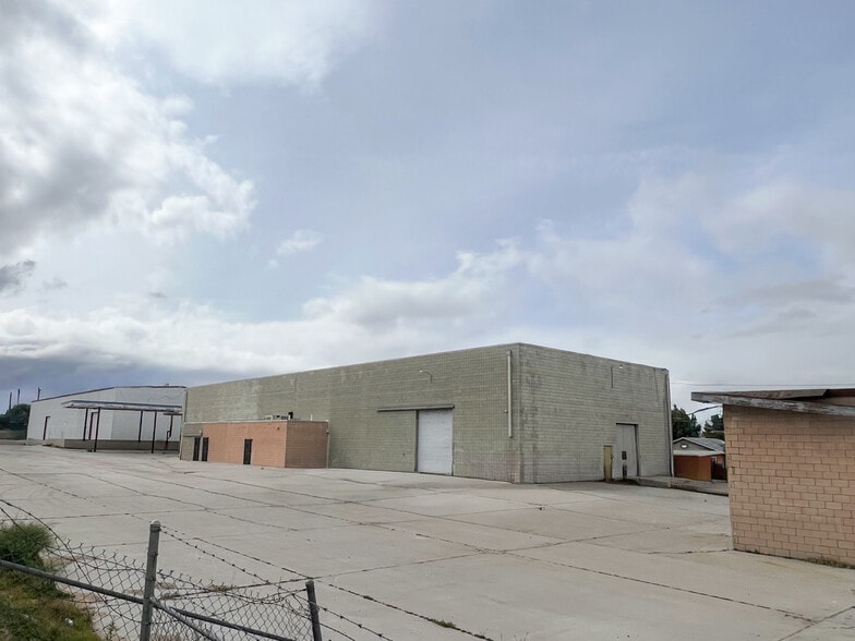 Primary Photo Of 2374 E Main St, Barstow Warehouse For Lease