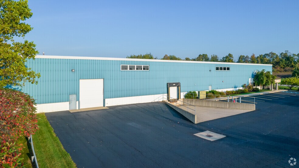 More Photos Of 2900 Northridge Dr NW, Grand Rapids Manufacturing For Sale