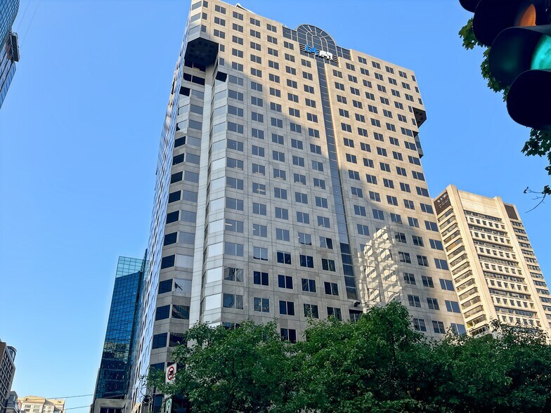 More Photos Of 2000 Av McGill College, Montréal Coworking Space