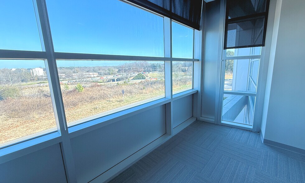 More Photos Of 517 Alcove Rd, Mooresville Office For Lease