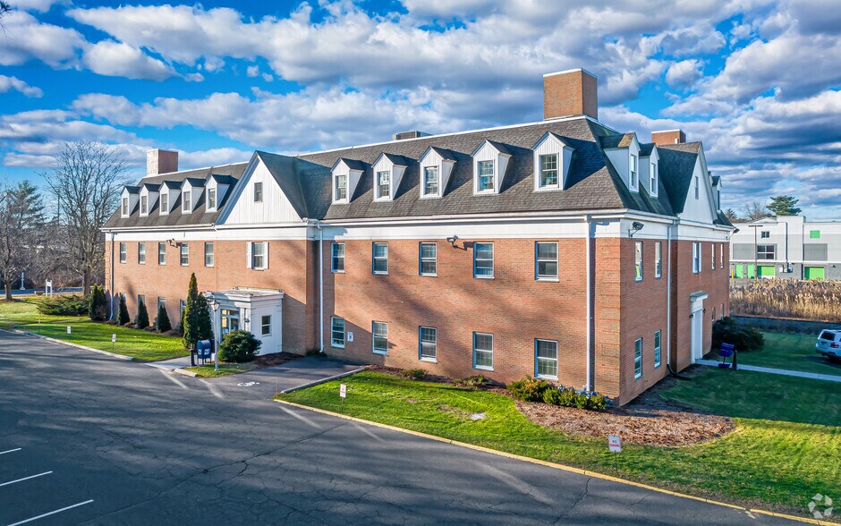 More Photos Of 30 Jordan Ln, Wethersfield Office For Lease