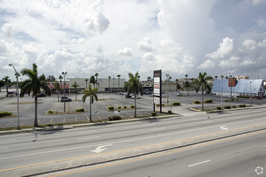 401599 W 49th St, Hialeah, FL 33012 Retail For Lease