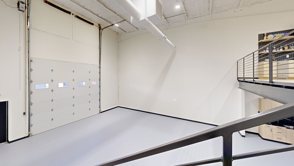 Primary Photo Of 7700 Broadway Ext, Oklahoma City Light Distribution For Sale