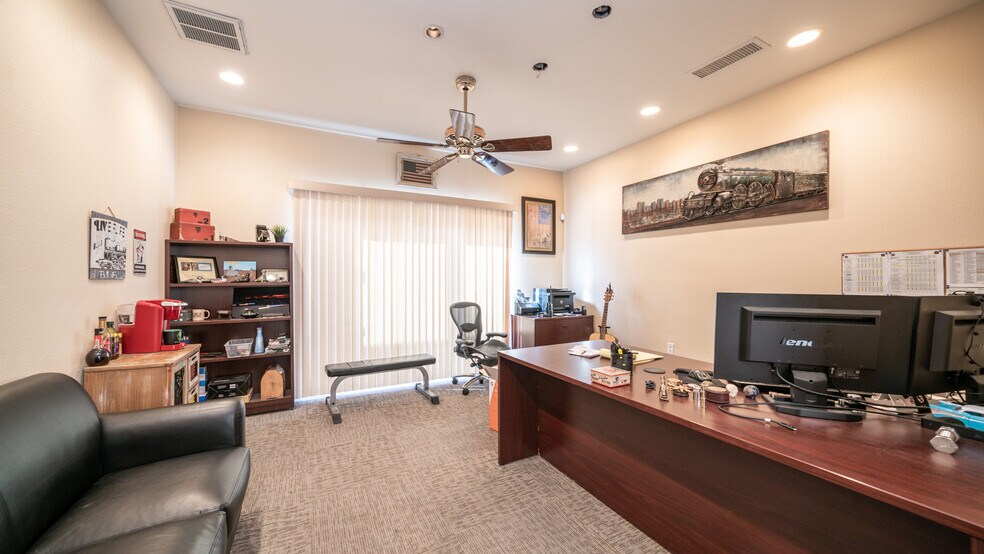 More Photos Of 2530 S Rural Rd, Tempe Office Residential For Lease