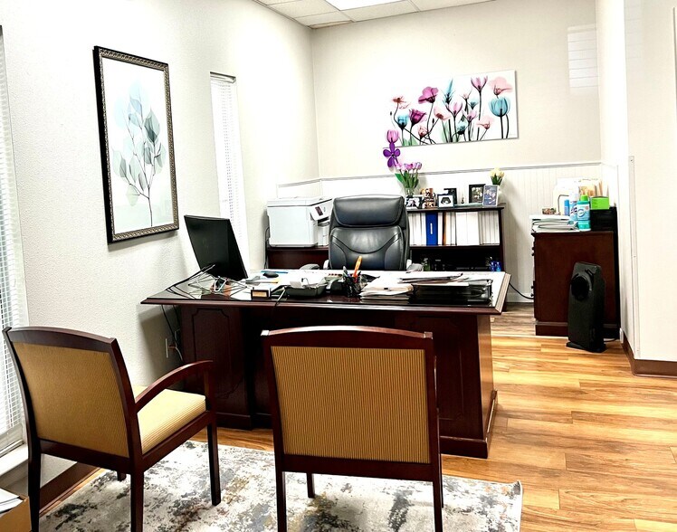 More Photos Of 3210 Strawberry Rd, Pasadena Medical For Sale