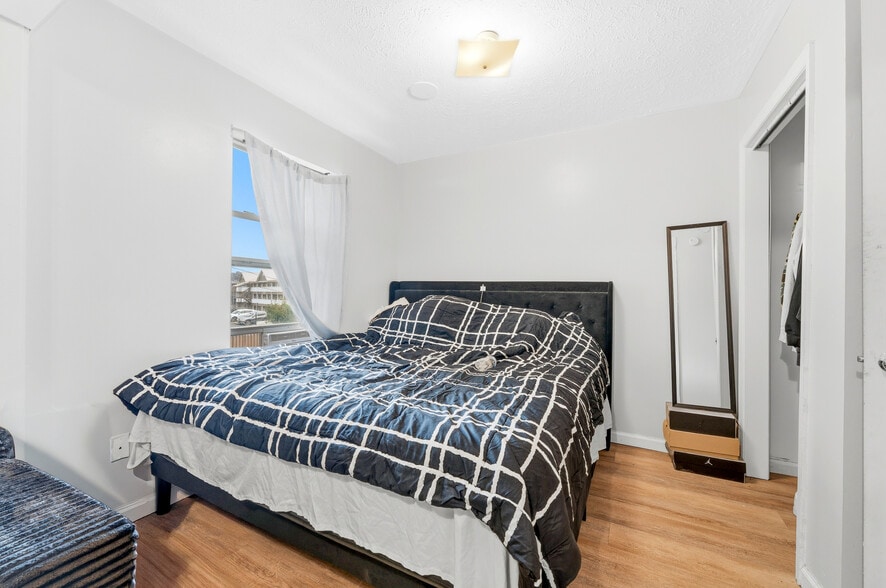 More Photos Of 409 McLane Avenue, Morgantown Apartments For Sale