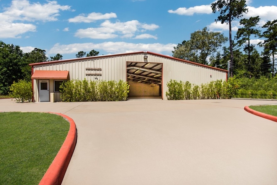 More Photos Of 28925 Nichols Sawmill Rd, Magnolia Warehouse For Sale