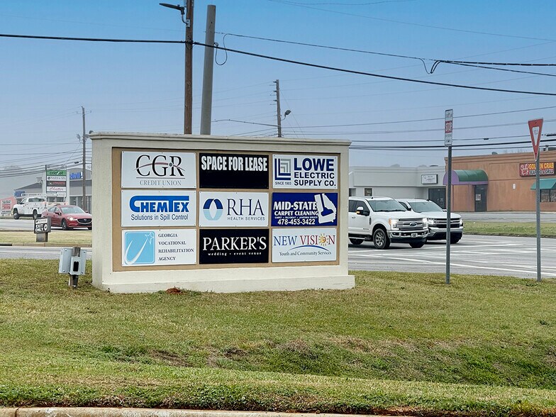 More Photos Of 111 Fieldstone Dr, Milledgeville Office For Lease