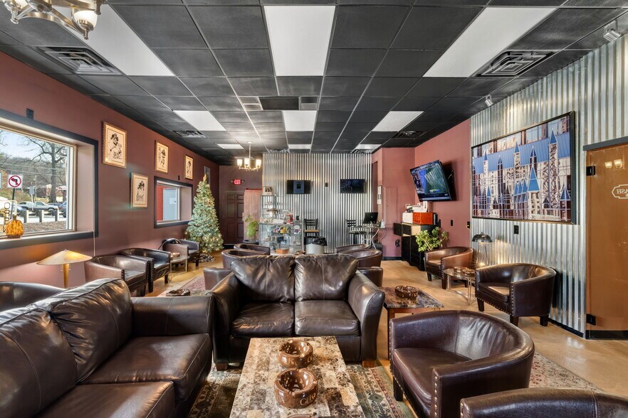 More Photos Of 99 Ohio River Blvd, Leetsdale Freestanding For Sale