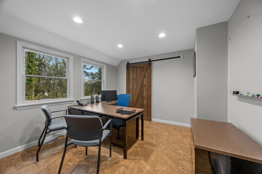 More Photos Of 29 West Rd, Orleans Office For Sale