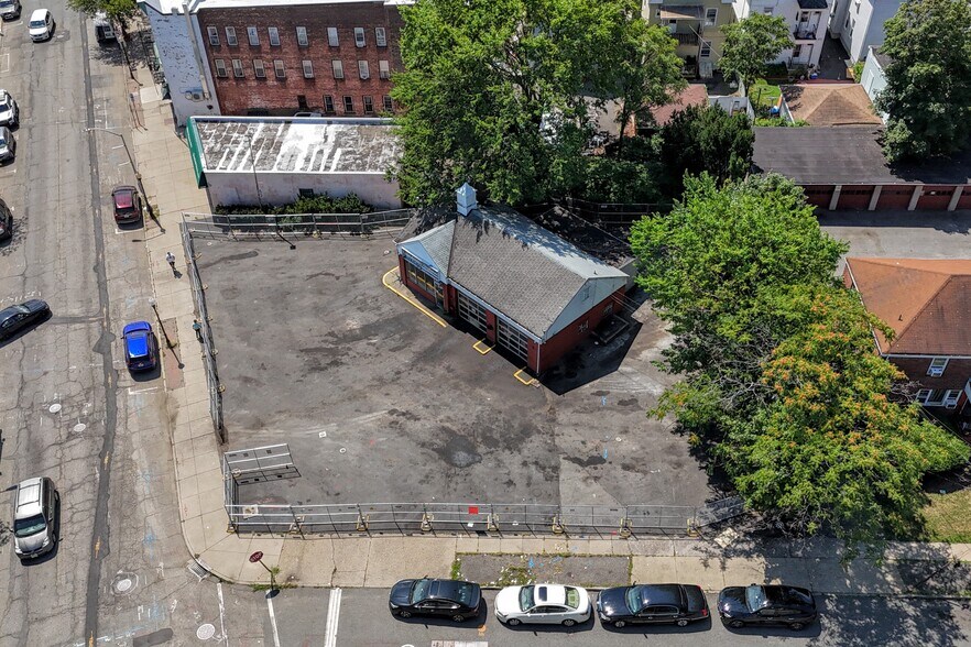 More Photos Of 1061-1065 Main Ave, Clifton Auto Repair For Sale