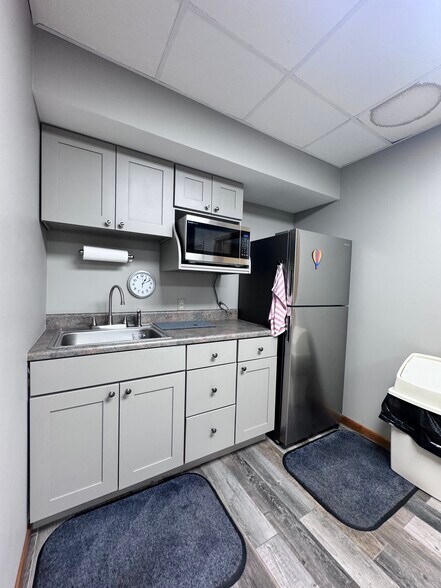 More Photos Of 217 N Randolph St, Macomb Office For Sale