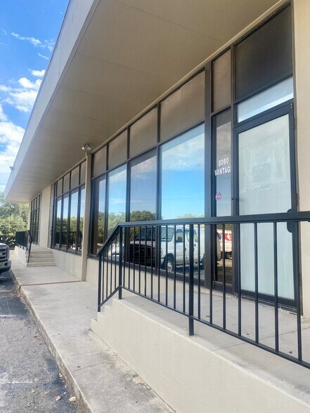 More Photos Of 8027-8058 Pinebrook Dr, San Antonio General Retail For Lease