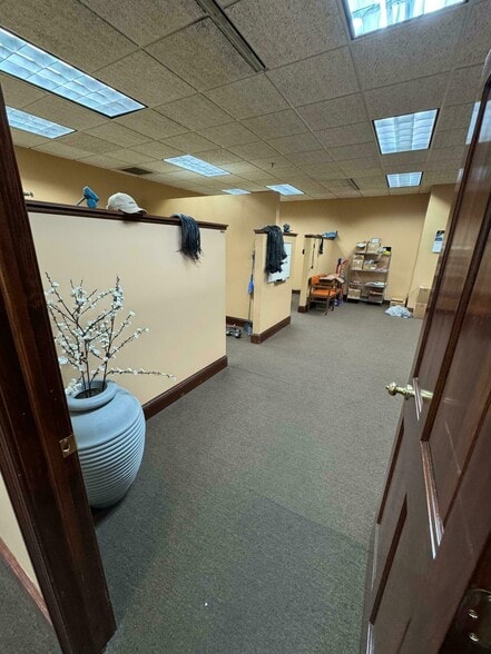 More Photos Of 13000 Athens Ave, Lakewood Warehouse For Lease