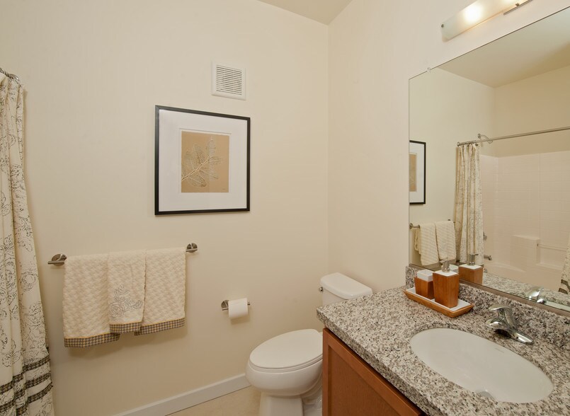 More Photos Of 332 Laskin Rd, Virginia Beach Apartments For Lease