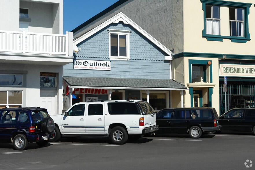 More Photos Of 156 N Ocean Ave, Cayucos Storefront For Lease