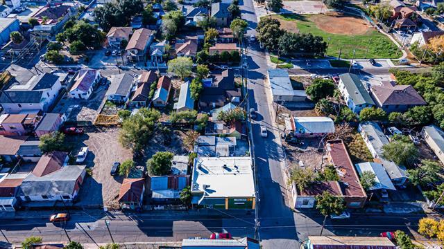 More Photos Of 1719 Lincoln St, Laredo Convenience Store For Sale