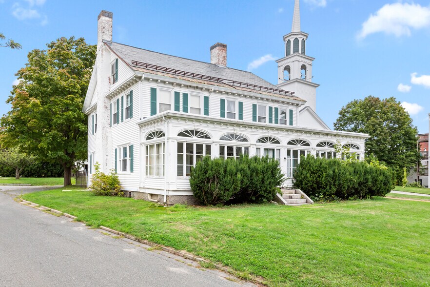 More Photos Of 145 Main St, Amesbury Specialty For Sale