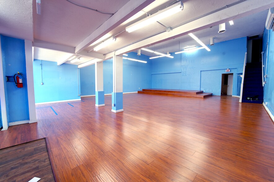 More Photos Of 5968 S Vermont Ave, Los Angeles General Retail For Lease