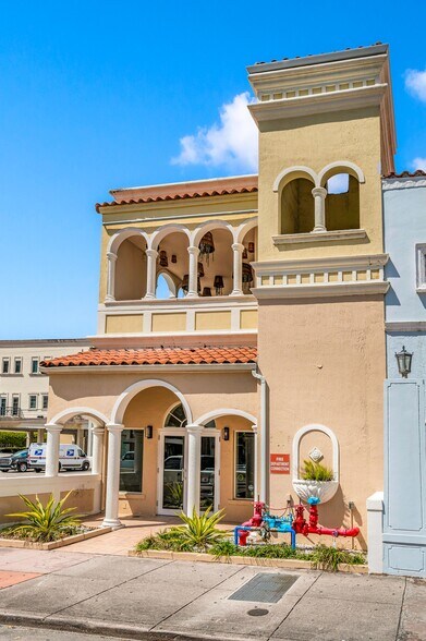 Primary Photo Of 223 Valencia Ave, Coral Gables Restaurant For Lease