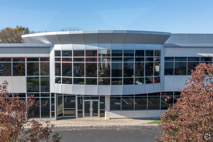 More Photos Of 80 Blanchard Rd, Burlington Office For Lease