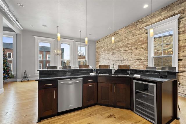 More Photos Of 408 Dousman St, Green Bay Storefront Retail Residential For Sale