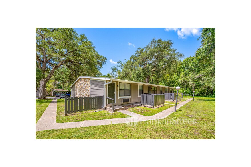 More Photos Of 965 Candlelight Blvd, Brooksville Apartments For Sale