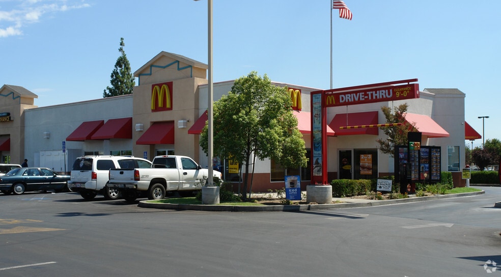 More Photos Of 5510 Stockdale Hwy, Bakersfield Unknown For Lease