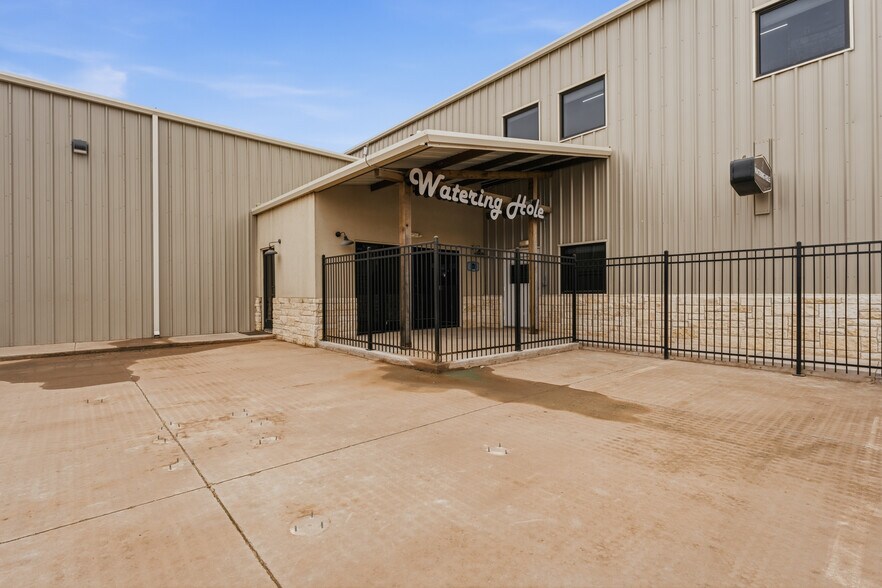 More Photos Of 5505 132nd st, Lubbock Industrial For Sale