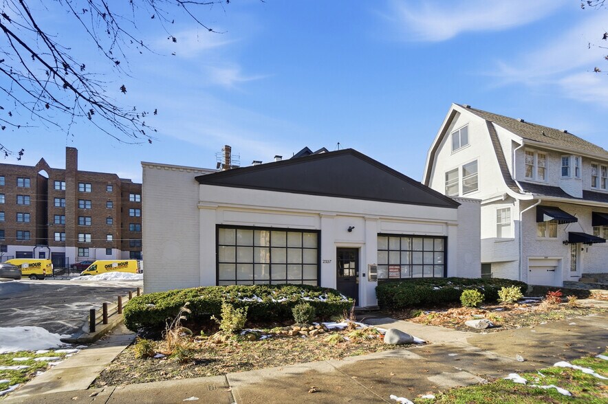 More Photos Of 2337 Victory Pky, Cincinnati Office Residential For Sale