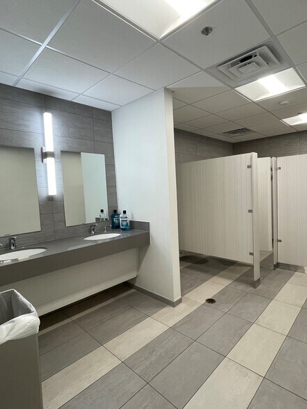 More Photos Of 4800 N Federal Hwy, Boca Raton Unknown For Lease