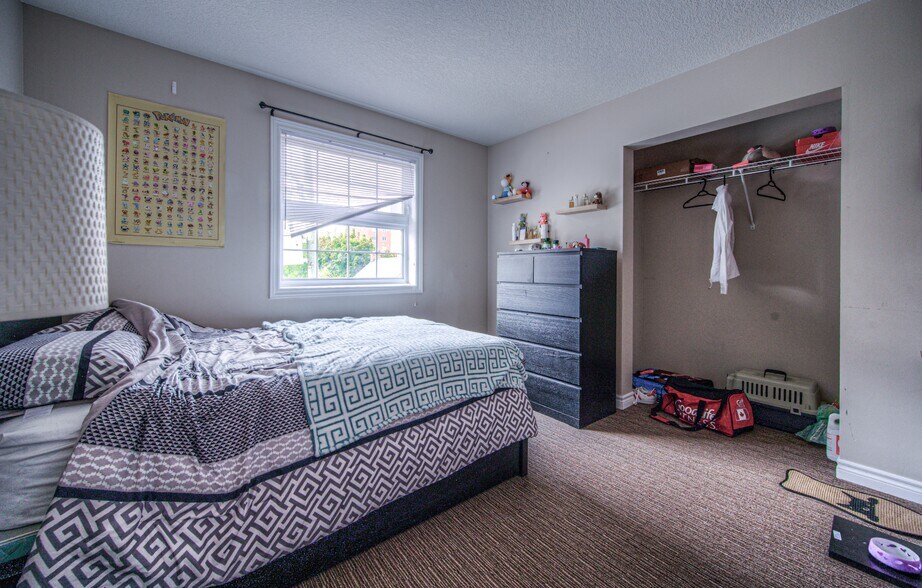 More Photos Of 172 Regina St N, Waterloo Apartments For Sale