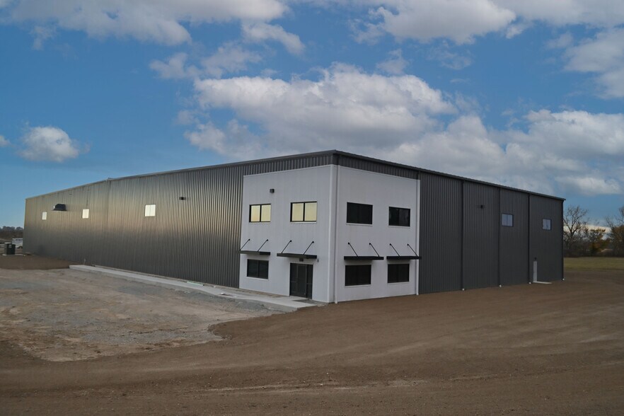 Primary Photo Of 6 Ringle Ave, Wabash Distribution For Lease