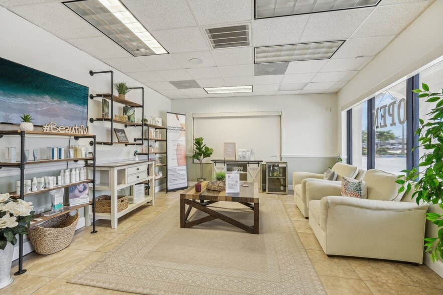 More Photos Of 1404 Del Prado Blvd S, Cape Coral Storefront Retail Office For Sale