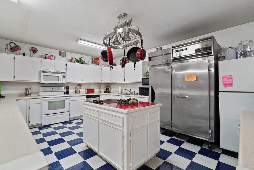 More Photos Of 13712 Rankin Cir, Houston Religious Facility For Sale