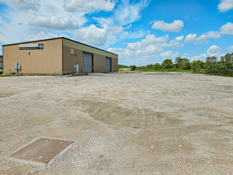 Primary Photo Of 14325 W Hardy Rd, Houston Land For Lease