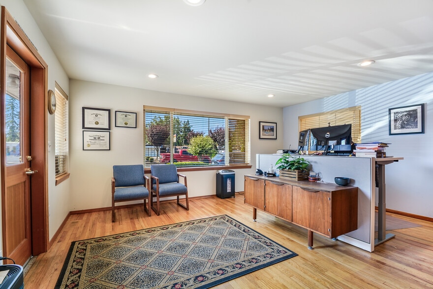 More Photos Of 8021 State Ave, Marysville Office For Sale