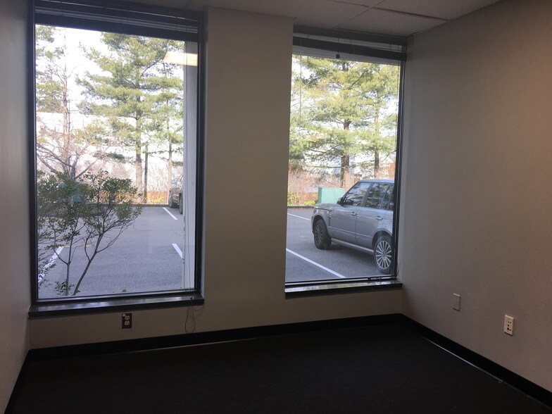 More Photos Of 90 Grove St, Ridgefield Medical For Lease
