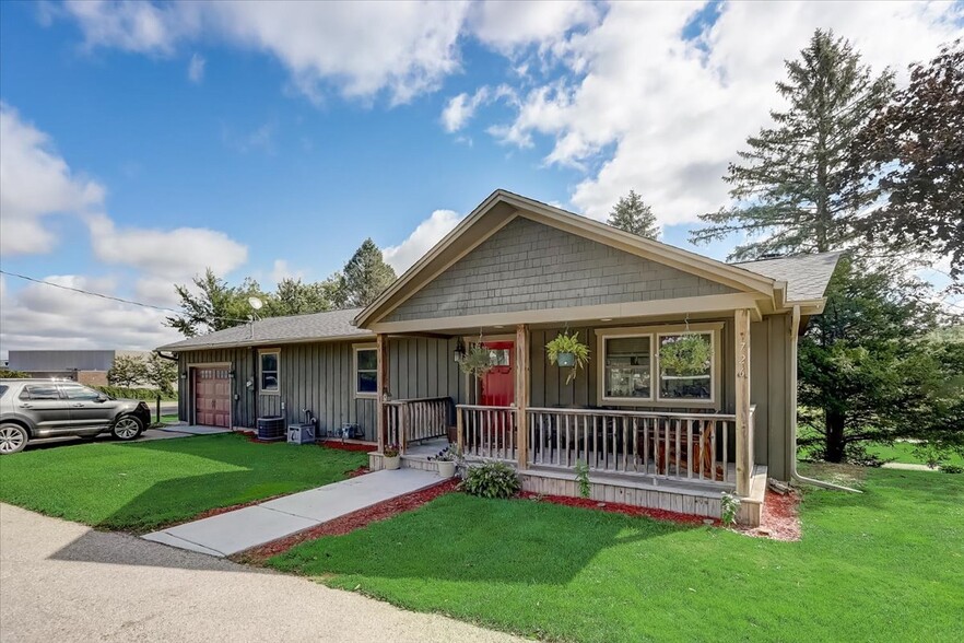 More Photos Of 800 S Main St, Lake Mills Golf Course Driving Range For Sale