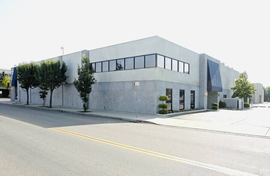 More Photos Of 525 W Main St, Visalia Office For Lease