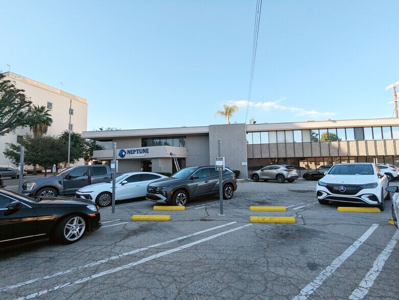 More Photos Of 14827 Ventura Blvd, Sherman Oaks Medical For Lease