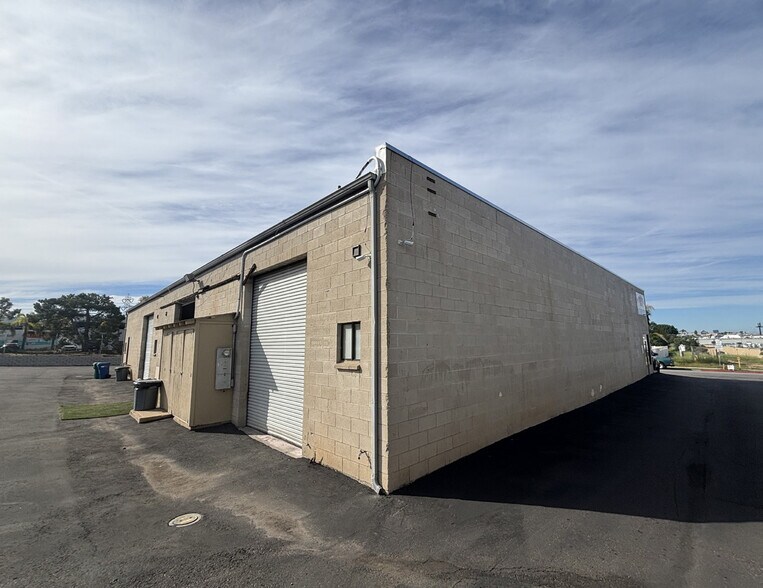 More Photos Of 7725-7739 Othello Ave, San Diego Service For Lease