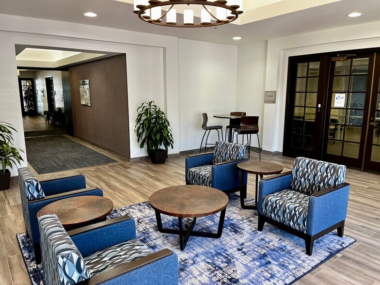 More Photos Of 770 Paseo Camarillo, Camarillo Loft Creative Space For Lease