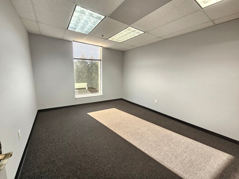 More Photos Of 841 Mountain Ave, Springfield Coworking Space