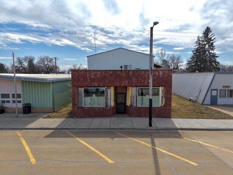 Primary Photo Of 28 E Main St, Halliday Self Storage For Sale