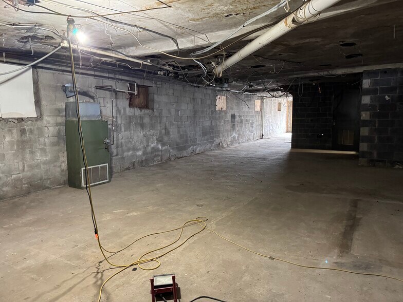 More Photos Of 146 University Ave, Rochester General Retail For Sale
