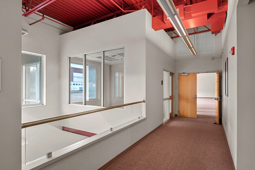 More Photos Of 100 Technology Ln, Elma Office For Lease